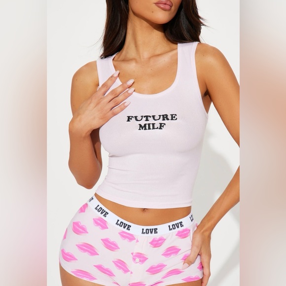 Fashion Nova Future MILF Sexy Valentine’s Day Pajamas Lounge Lips Boyshort Set - Picture 3 of 4